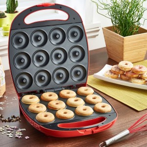 Mini doughnut maker
